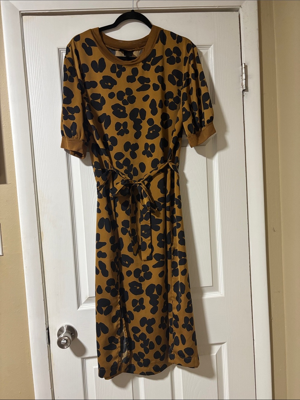 Who What Wear Mustard and Black Floral-Print Tie-Waist Midi Dress